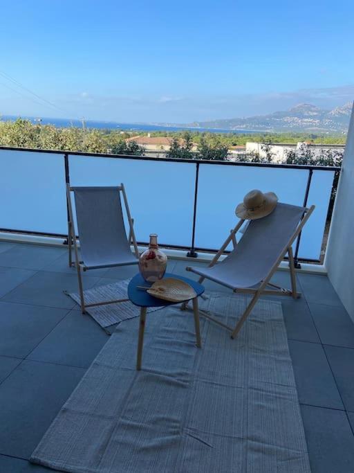Exceptionnelle Vue Calvi - Piscine - T2 *